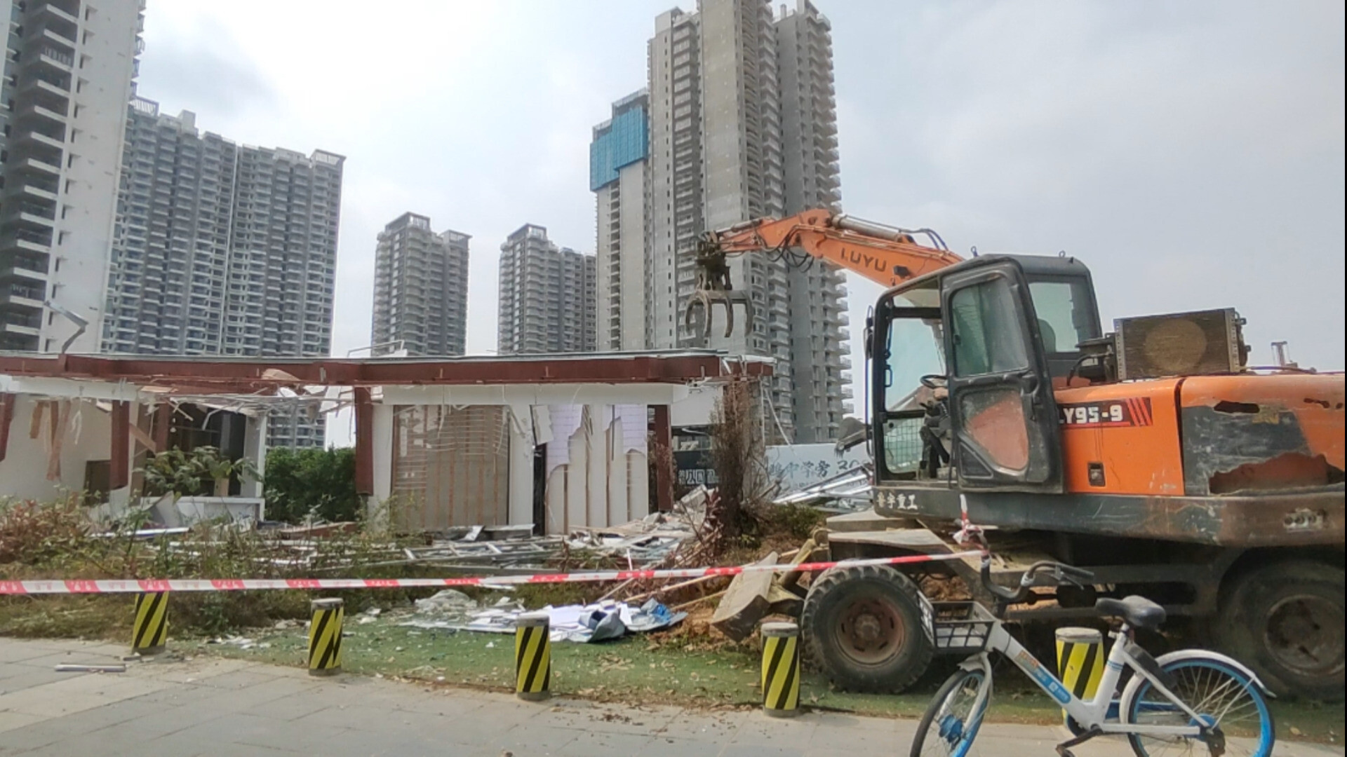 钦州集装箱活动房：临时建筑的新选择